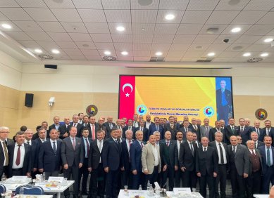  TOBB Başkanı M.Rifat Hisarcıklıoğlu ev sahipliğinde, T.C. Tarım ve Orman Bakanlığı İbrahim YUMAKLI'NIN teşrifleriyle düzenlenen Genişletilmiş Ticaret Borsaları Konsey Toplantısı’na Yönetim Kurulu Başkanımız Murat ŞAN katılım sağladı. - 1