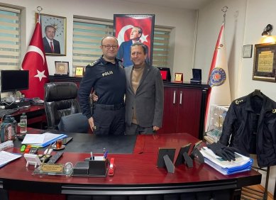 Borsamız tarafından Çubuk İlçe Emniyet Müdürlüğüne yeni alınan 0 km hizmet araçlarından bir tanesinin kaskosu tarafımızdan karşılanmış olup bununla birlikte  5 adet masaüstü bilgisayar hediye edilmiştir.