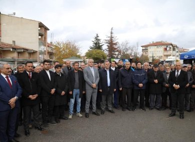 Ömürdede Camii ve Gençlik Merkezi inşaatının temel atma töreni gerçekleşmiştir.Çubuk Ticaret Borsası olarak katılım sağlanmıştır. - 2