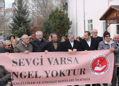 “SEVGİ VARSA ENGEL YOKTUR.” Sloganıyla ilçe Kaymakamlığımız  tarafından  düzenlenen farkındalık Yürüyüşüne Yönetim Kurulu Başkanımız Murat ŞAN katılım sağladı.