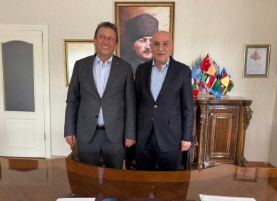 Yönetim Kurulu Başkanımız Murat ŞAN, Eski Keçiören Belediye Başkanı Turgut ALTINOK Bey’i makamında ziyaret etti.