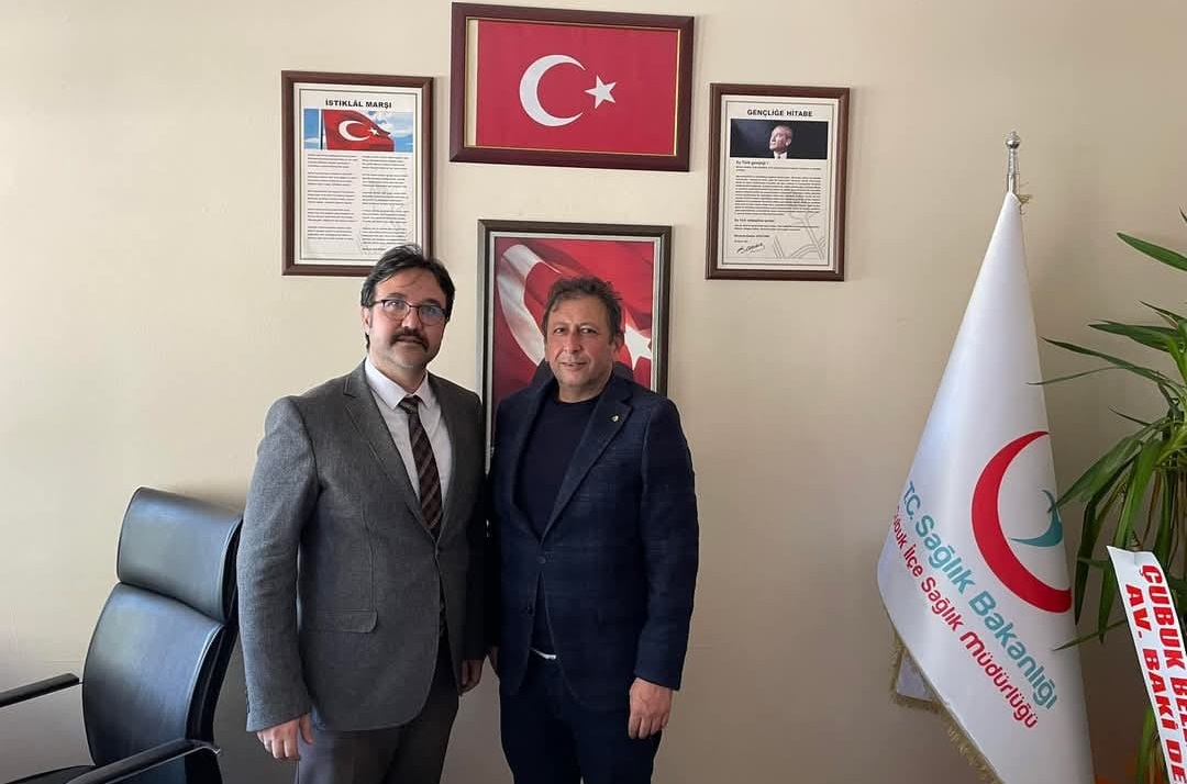 Yönetim Kurulu Başkanımız Murat ŞAN, ilçemizde yeni göreve başlayan İlçe Sağlık Müdürü Yavuzalp SOLAK’ı makamında ziyaret etti. 