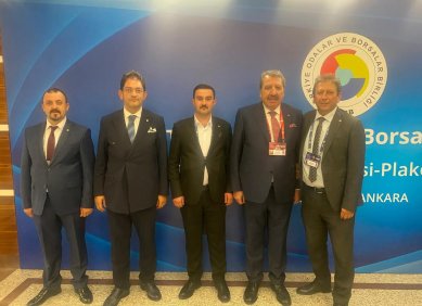 Yönetim Kurulu Başkanımız Murat ŞAN, ‘Türkiye Odalar ve Borsalar Birliği 2025 Yılı Hizmet Şeref Belgesi ve Plaket Takdim Töreni’ne katıldı.
